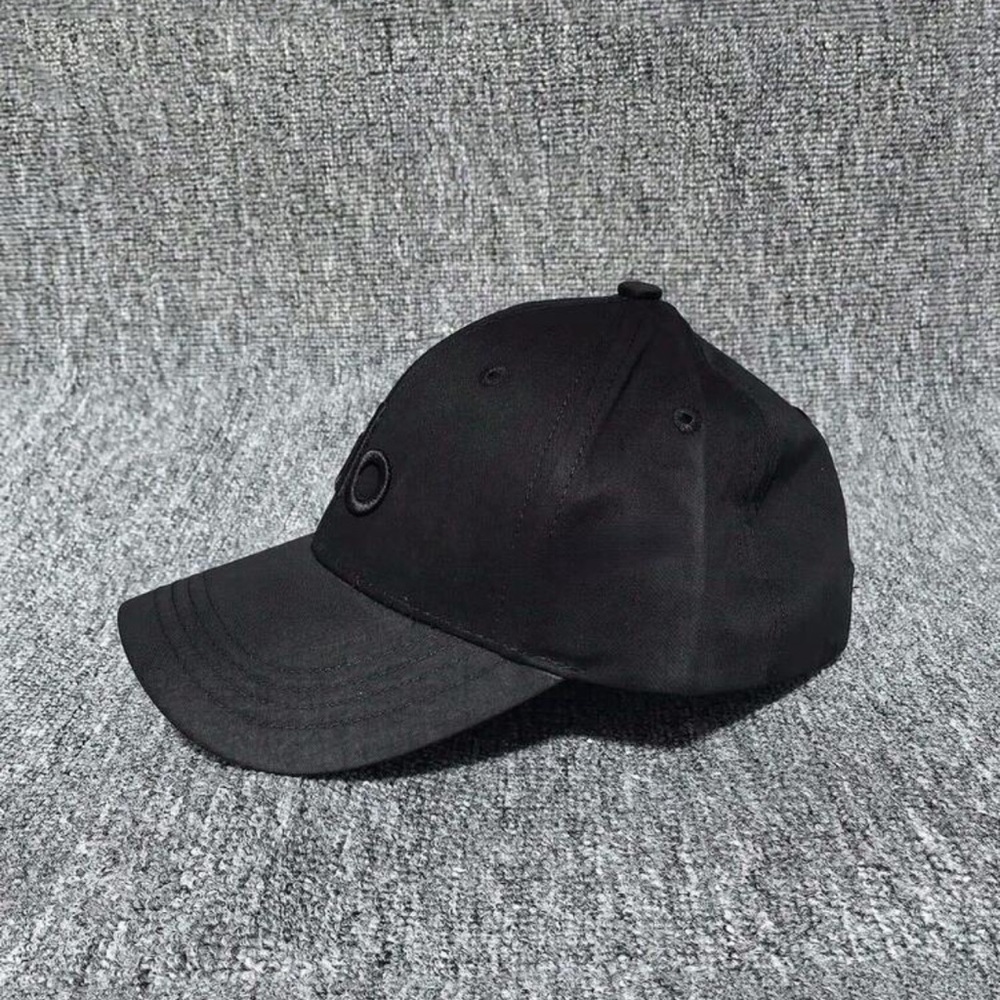 Black Women’s Baseball Cap - Alo Logo